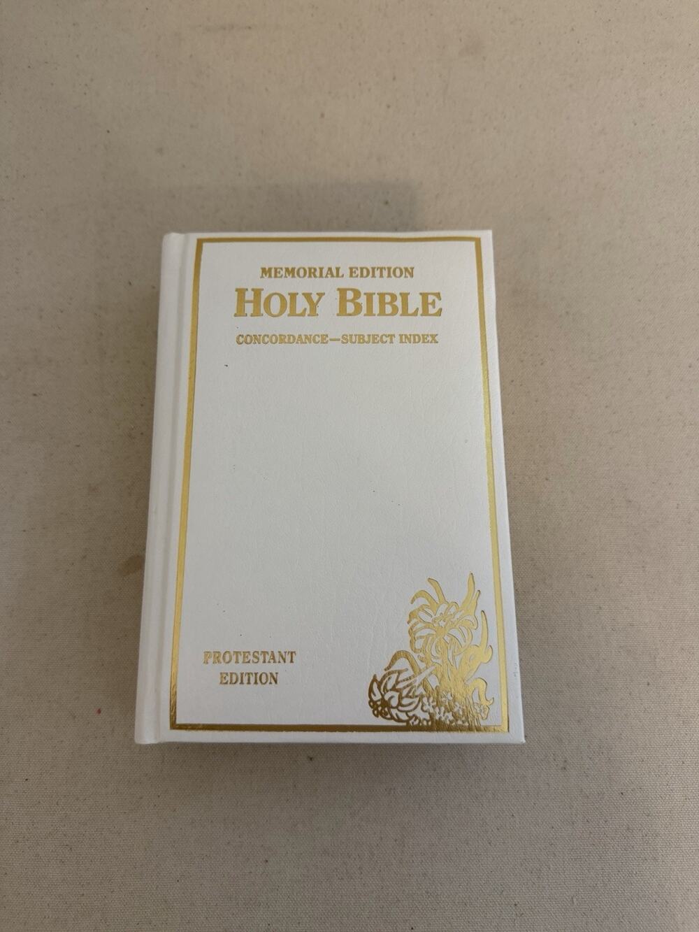 Memorial Edition Holy Bible Concordance Protestant Edition